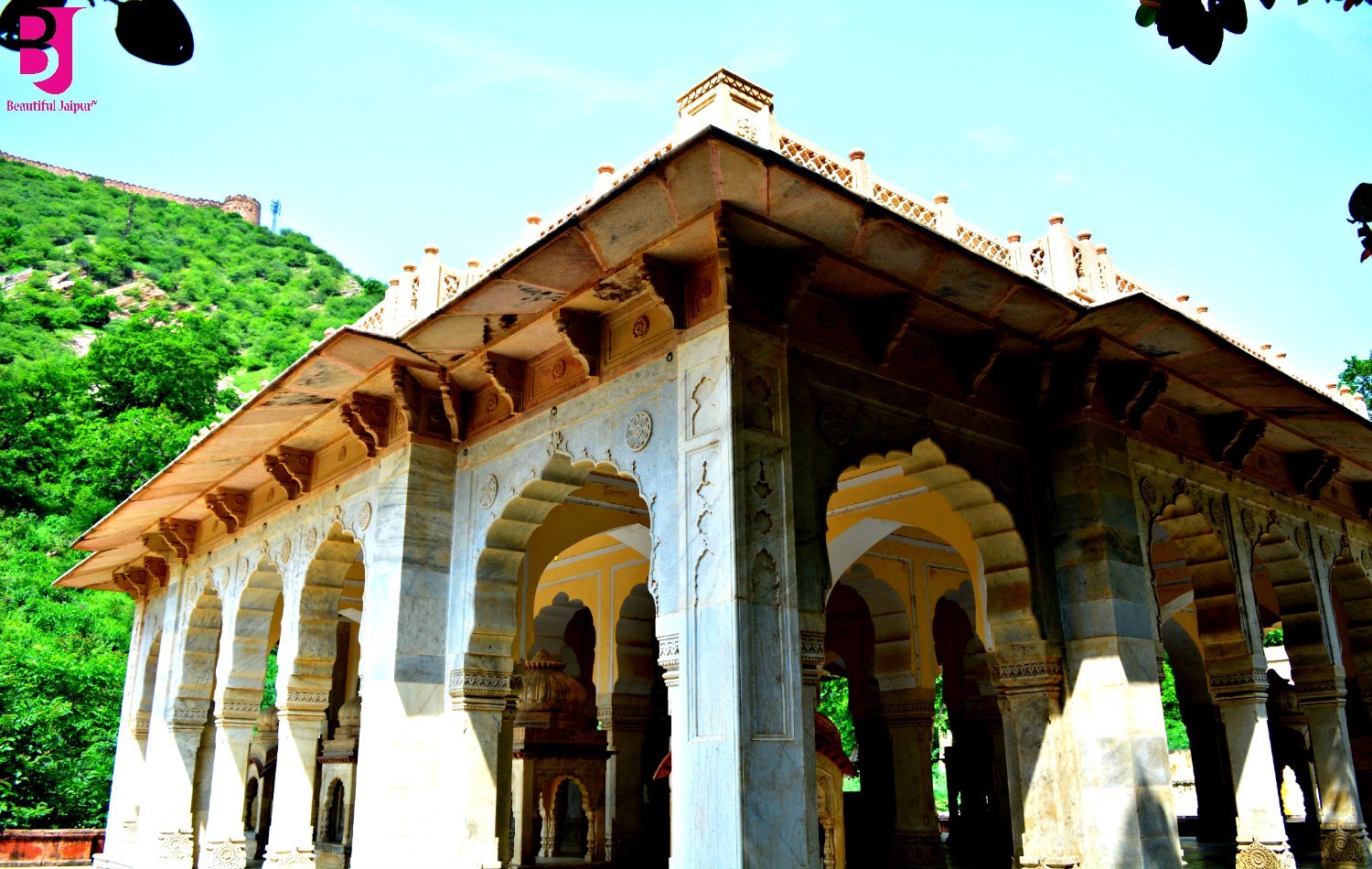 Stone arched pavilion inside Gaitore Ki Chhatriyan Jaipur