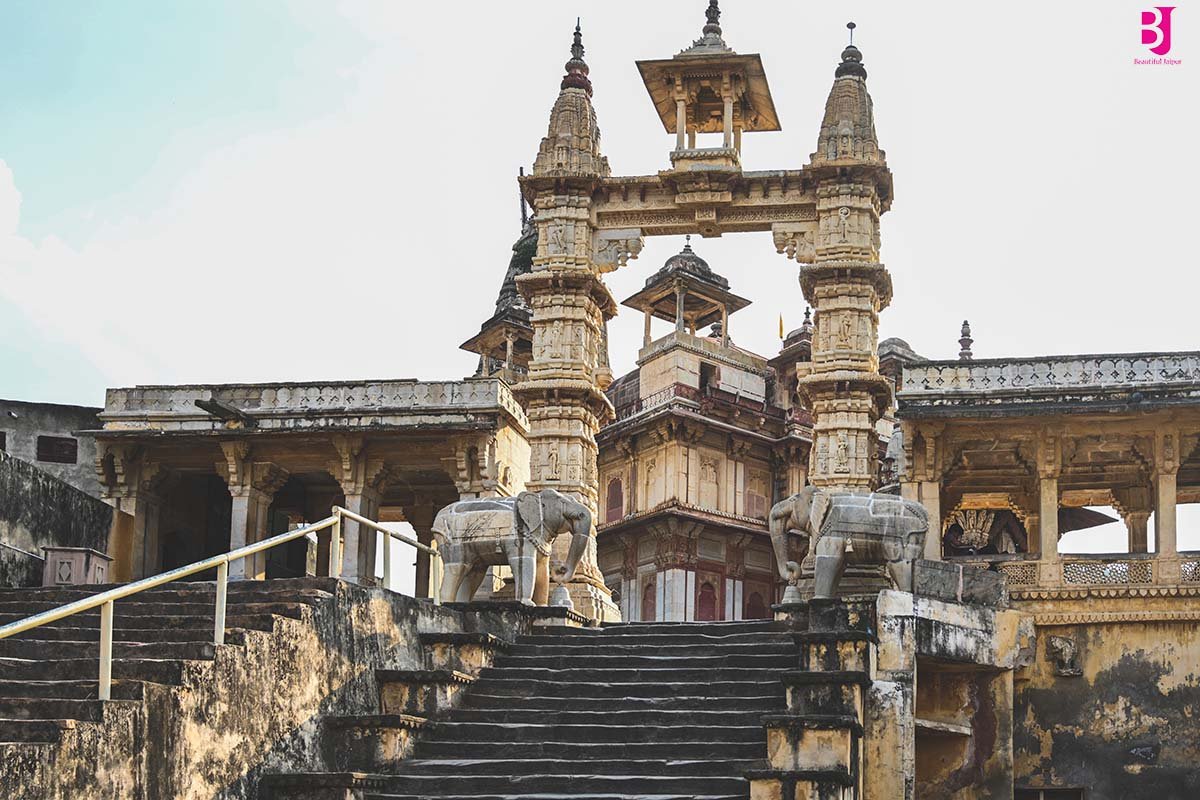 Stone steps and carved entrance of Jagat Shiromani Temple in Amer Jaipur
