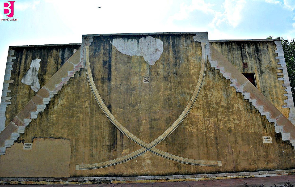 Curved astronomical measurement instrument at Jantar Mantar Jaipur