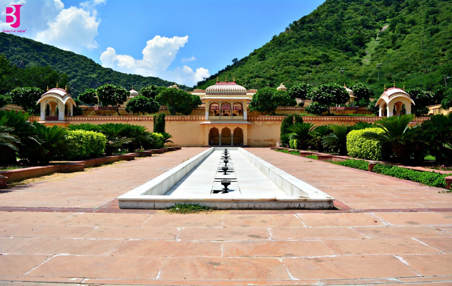 Sisodia Rani Garden Jaipur with water channel and Aravalli hills