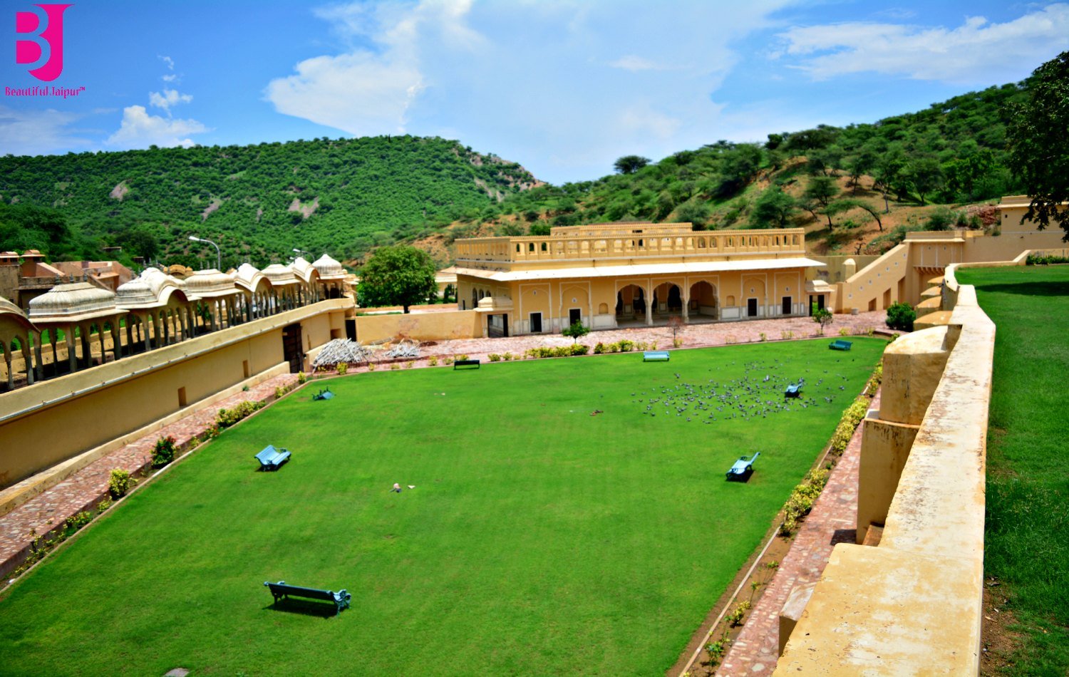 Panoramic view of lawns and pavilions at Vidyadhar Garden Jaipur