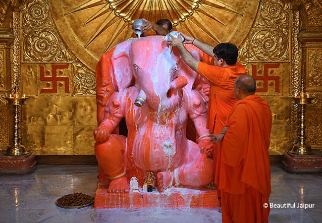 Special abhishek of Lord Ganesha at Moti Dungri Temple