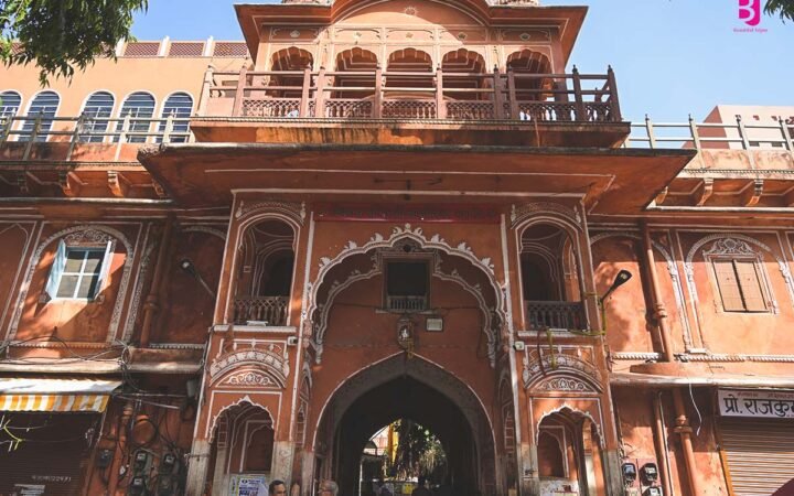 Pink entrance of Tarkeshwar Mahadev Temple on Chaura Rasta Jaipur