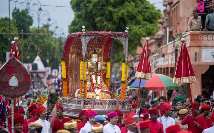 Teej Mata royal palanquin procession through the walled city of Jaipur