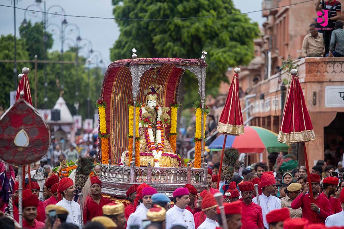 Teej Mata royal palanquin procession through the walled city of Jaipur